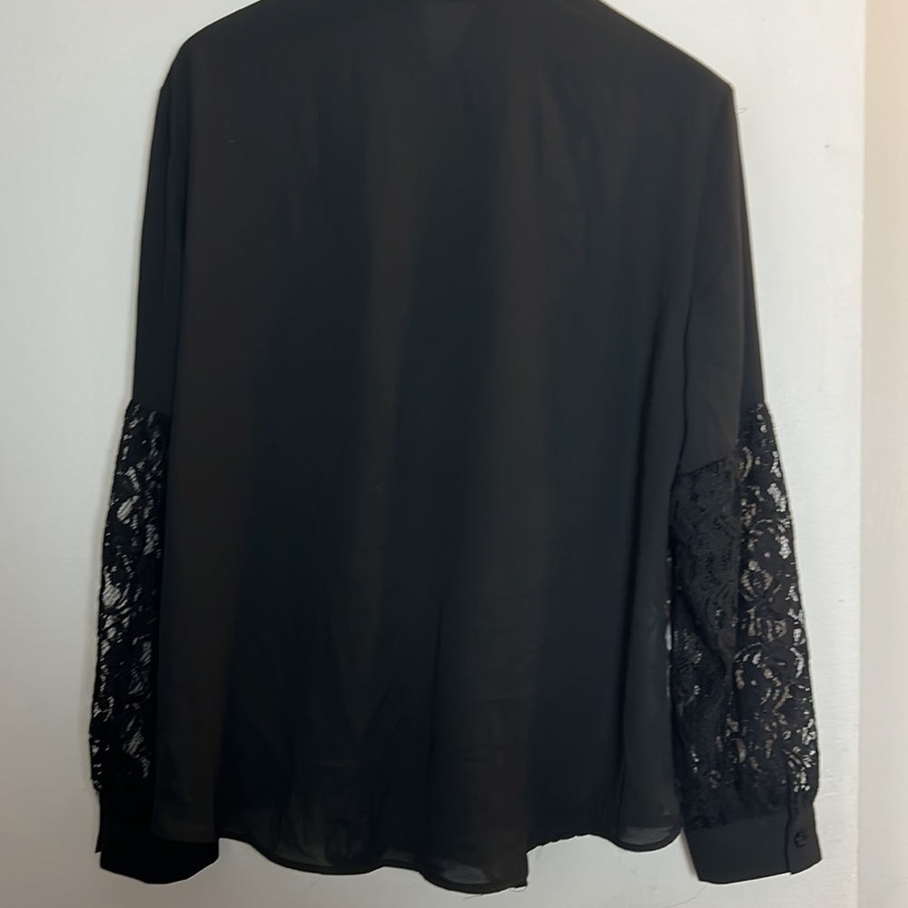 Lace Blouse - Picture 4 of 7